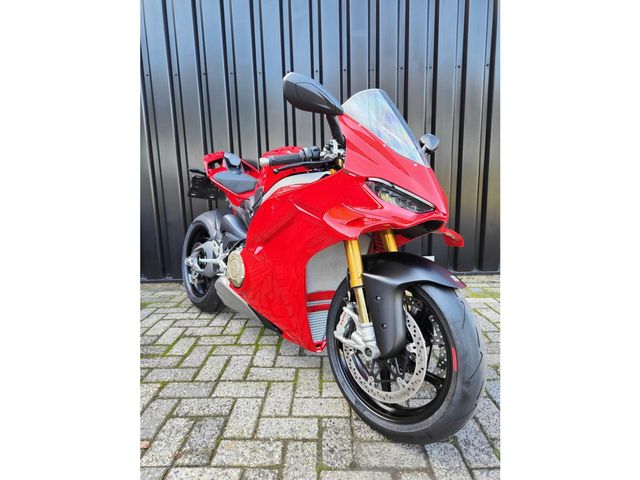 ducati - panigale-v4-s