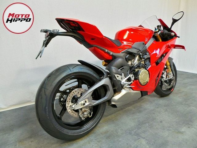 ducati - panigale-v4-s