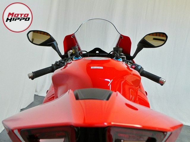 ducati - panigale-v4-s