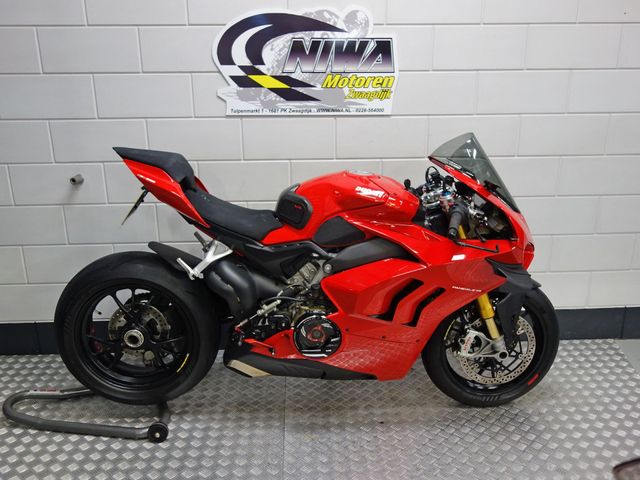 ducati - panigale-v4-s