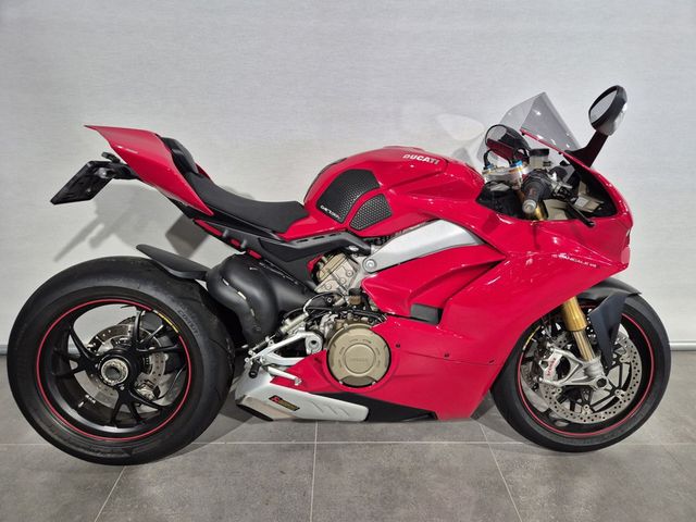 ducati - panigale-v4-s