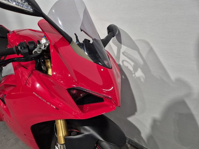 ducati - panigale-v4-s