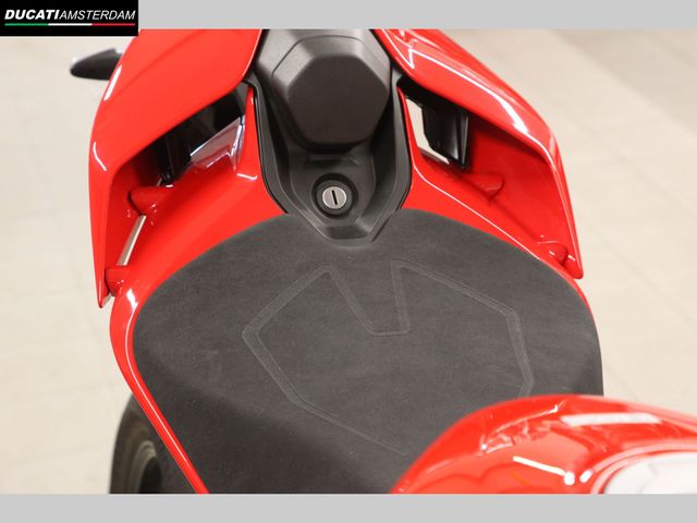 ducati - panigale-v4-s