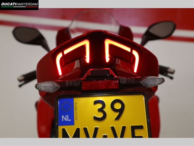 ducati - panigale-v4-s