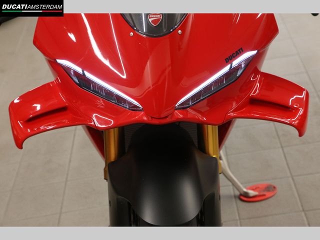 ducati - panigale-v4-s