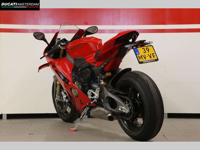ducati - panigale-v4-s