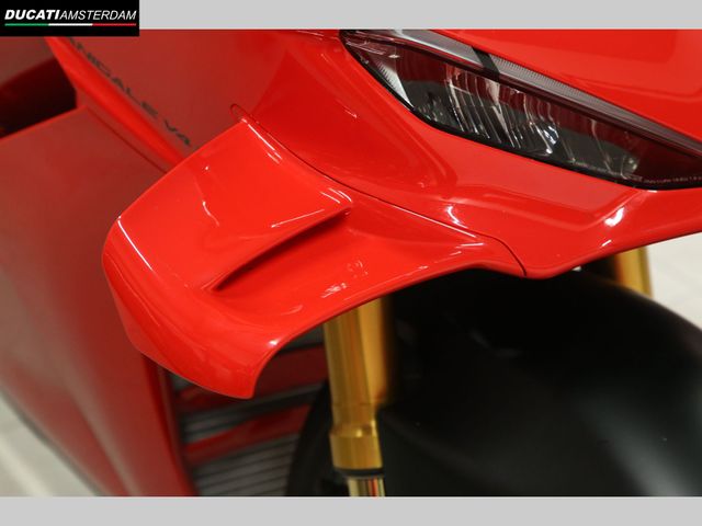 ducati - panigale-v4-s