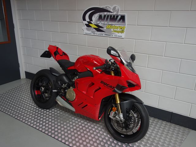 ducati - panigale-v4-s