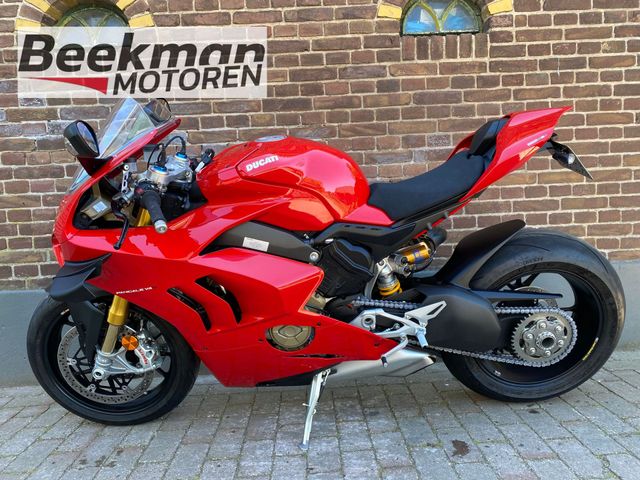 ducati - panigale-v4-s