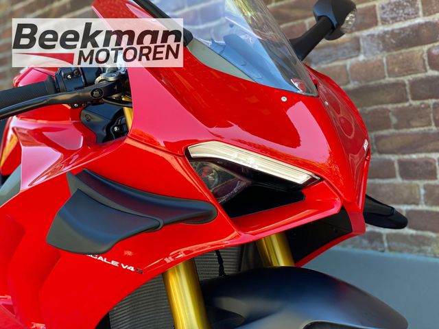 ducati - panigale-v4-s