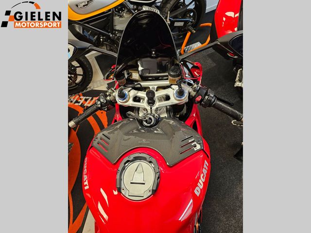 ducati - panigale-v4-s