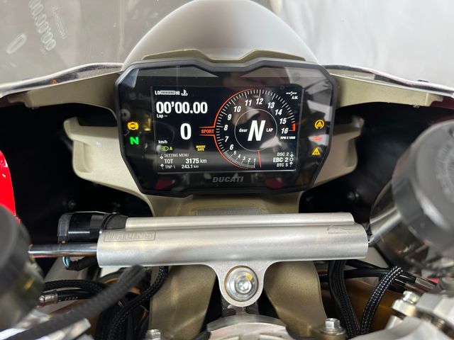 ducati - panigale-v4-s