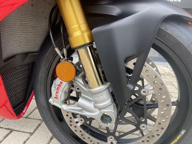 ducati - panigale-v4-s