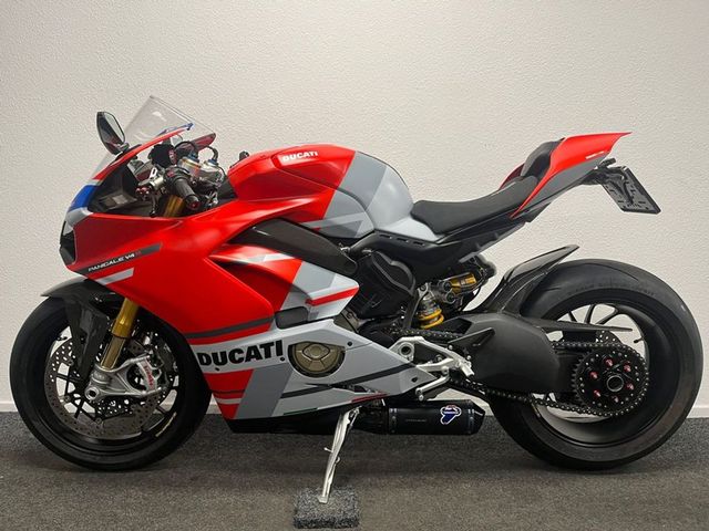 ducati - panigale-v4-s-corse