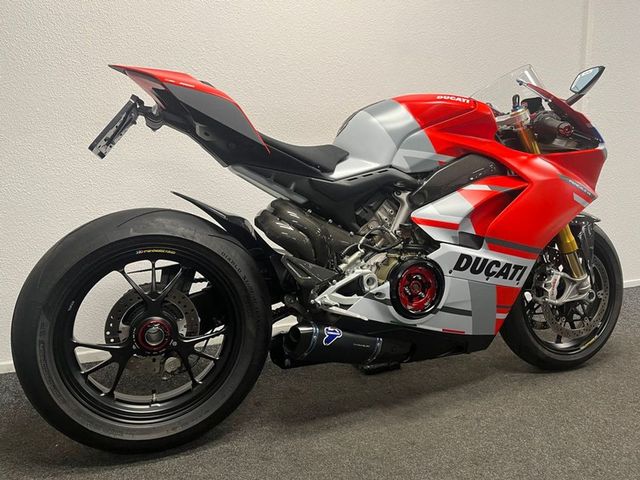 ducati - panigale-v4-s-corse