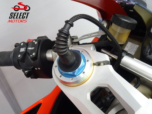 ducati - panigale-v4-s-corse