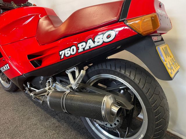 ducati - paso-750
