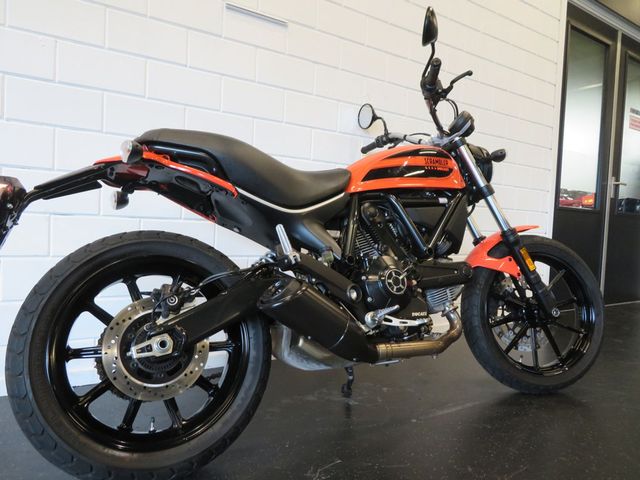 ducati - scrambler-sixty2