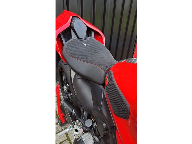 ducati - streetfighter-v2