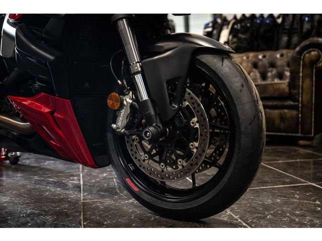 ducati - streetfighter-v2