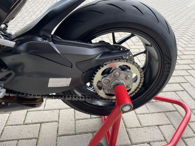 ducati - streetfighter-v2