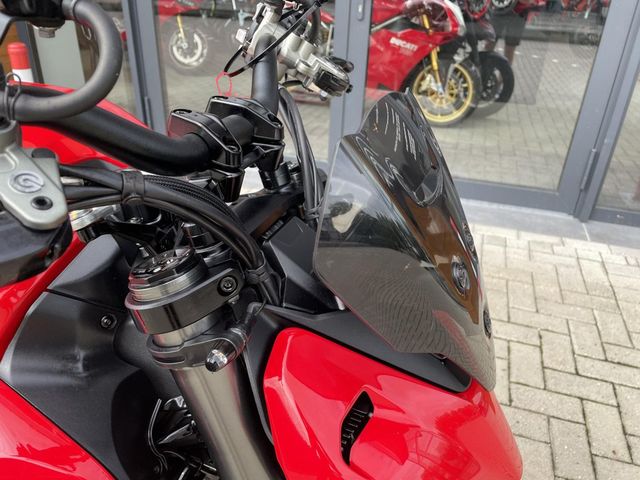 ducati - streetfighter-v2