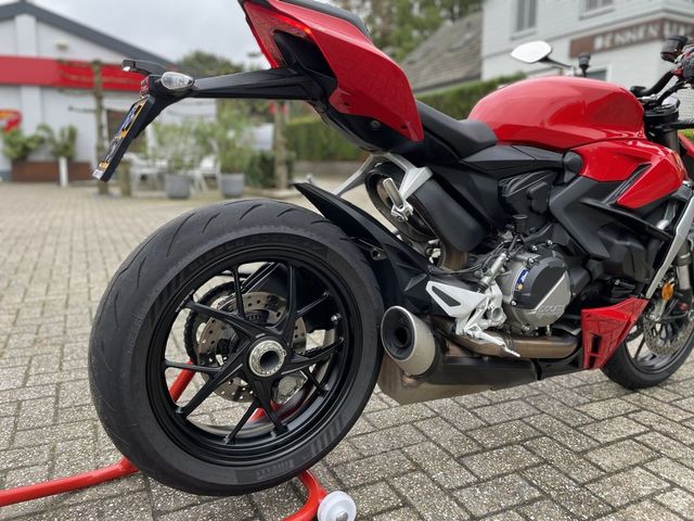 ducati - streetfighter-v2