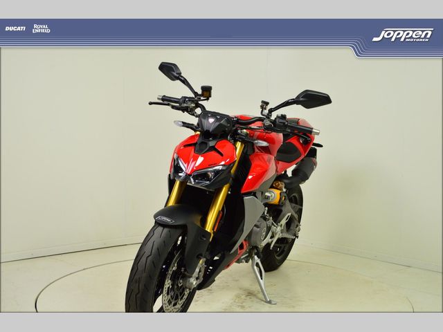 ducati - streetfighter-v2