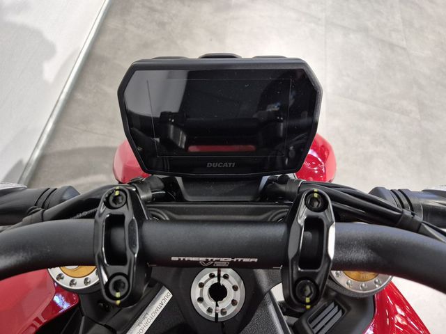 ducati - streetfighter-v2