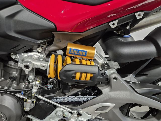 ducati - streetfighter-v2