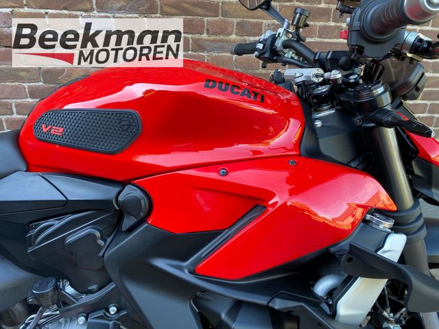 ducati - streetfighter-v2