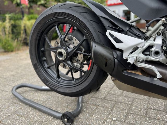 ducati - streetfighter-v2