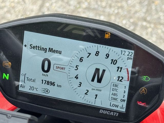 ducati - streetfighter-v2
