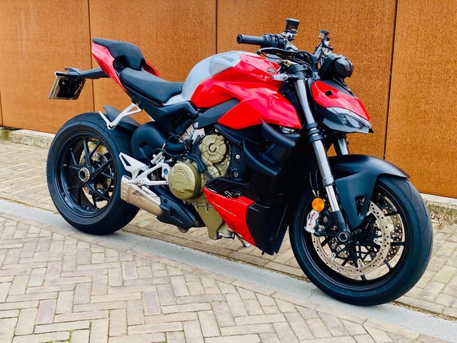 ducati - streetfighter-v4