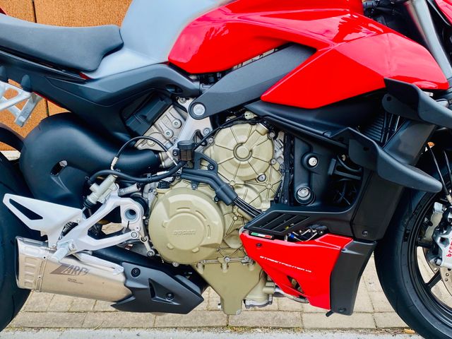 ducati - streetfighter-v4