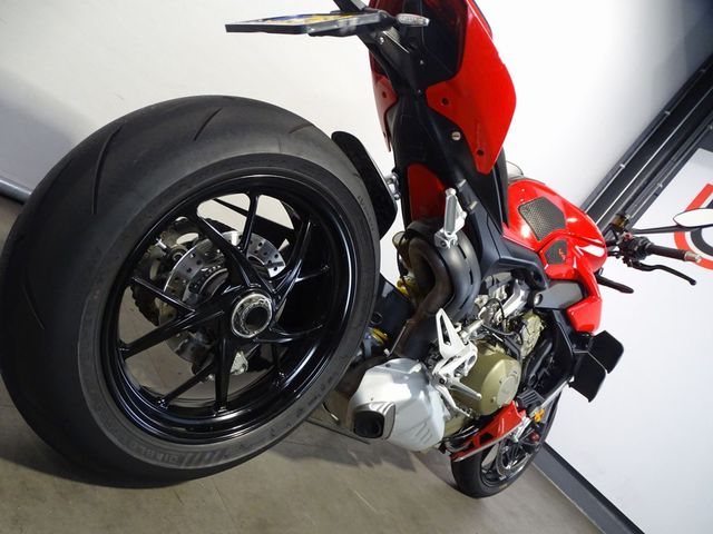 ducati - streetfighter-v4