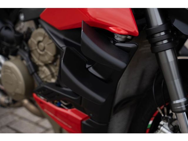 ducati - streetfighter-v4