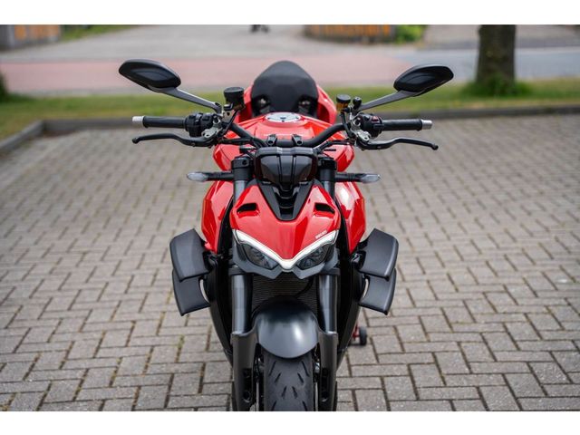 ducati - streetfighter-v4