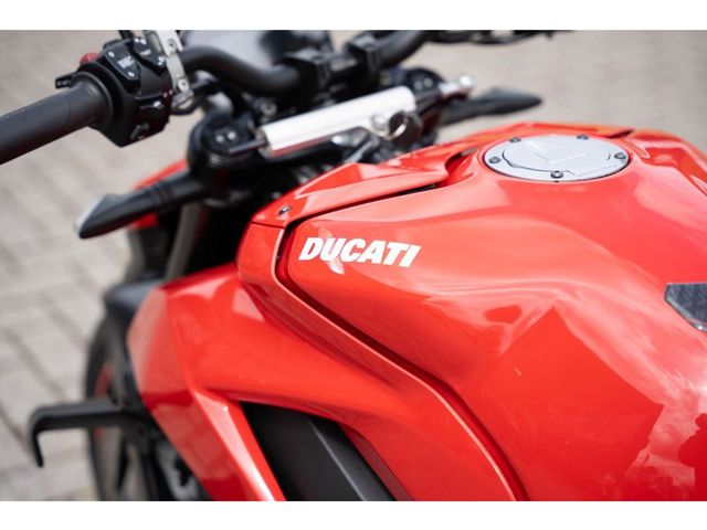 ducati - streetfighter-v4