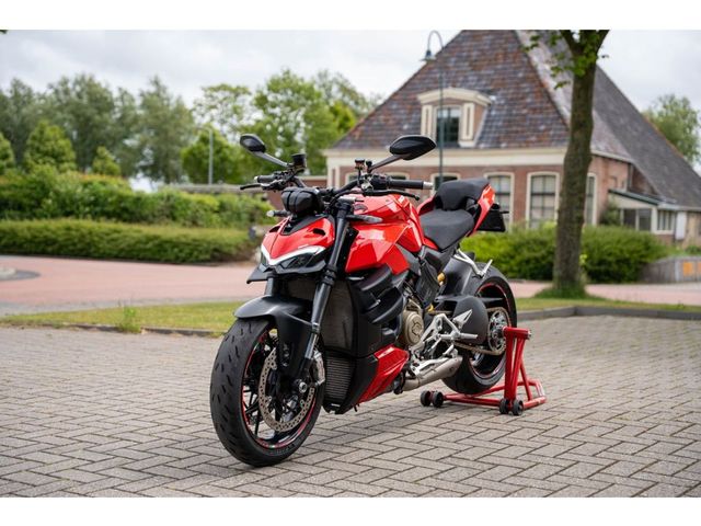 ducati - streetfighter-v4