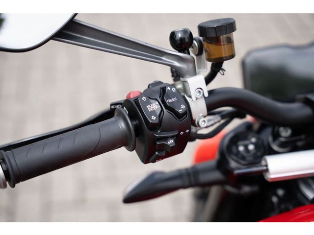 ducati - streetfighter-v4