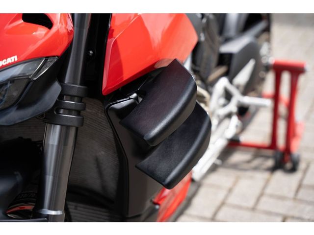 ducati - streetfighter-v4