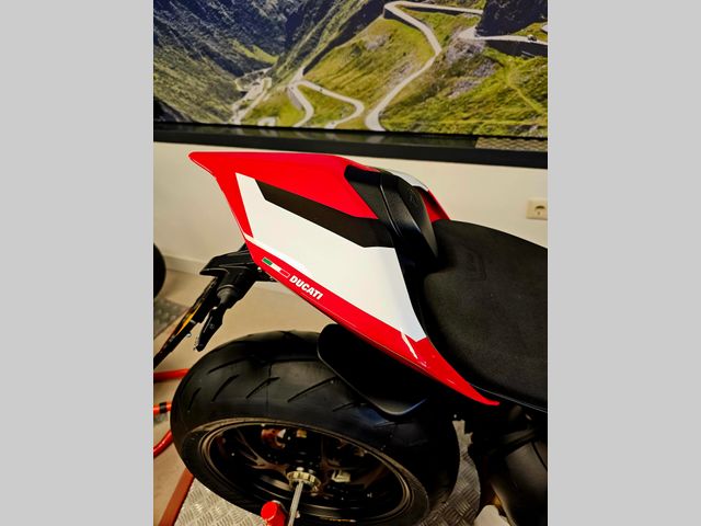 ducati - streetfighter-v4s