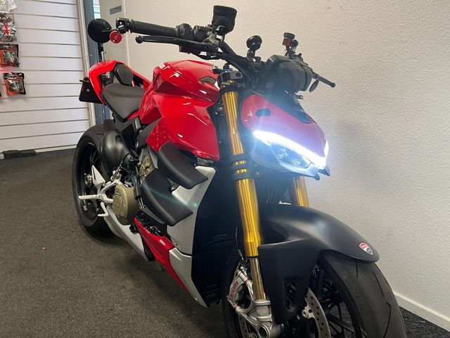 ducati - streetfighter-v4s