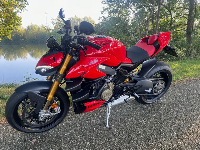 ducati - streetfighter-v4s