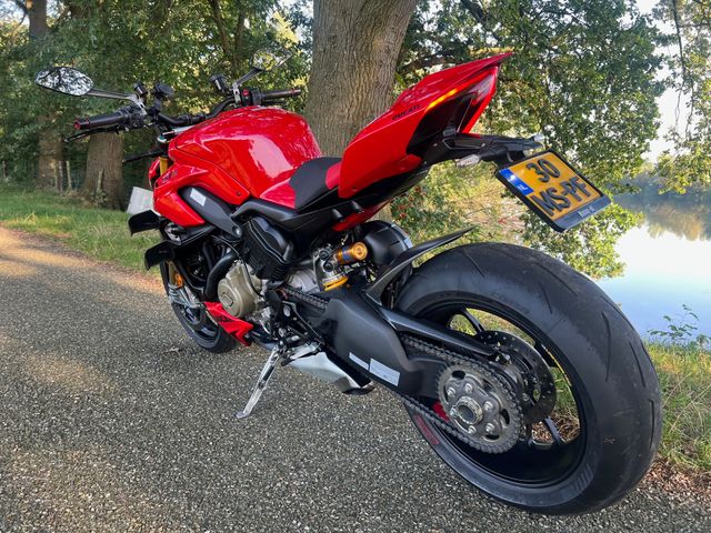 ducati - streetfighter-v4s