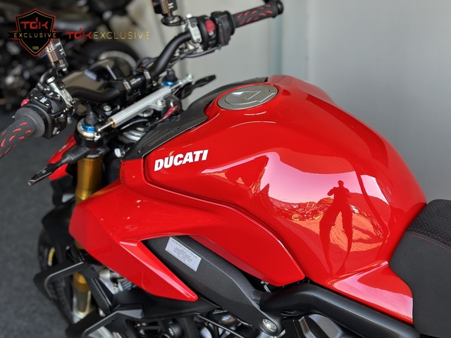 ducati - streetfighter-v4s