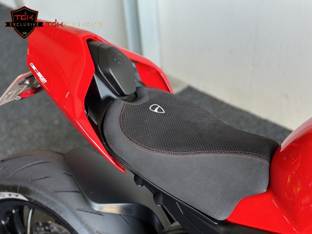 ducati - streetfighter-v4s