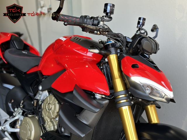 ducati - streetfighter-v4s