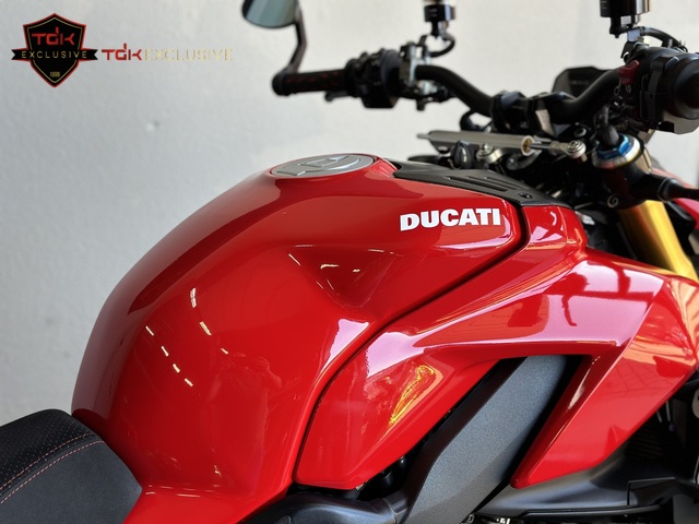 ducati - streetfighter-v4s